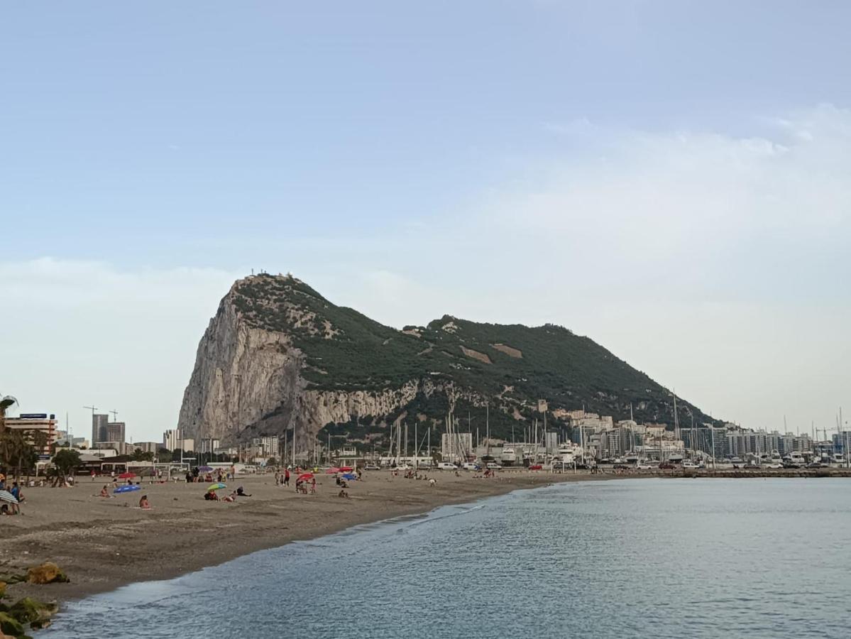 Vistas A 3 Paises Y 2 Continentes 1º Linea De Playa A 5 Minutos De Gibraltar Lägenhet La Línea de la Concepción Exteriör bild