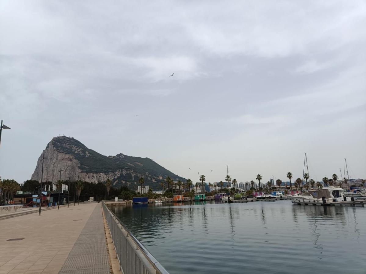 Vistas A 3 Paises Y 2 Continentes 1º Linea De Playa A 5 Minutos De Gibraltar Lägenhet La Línea de la Concepción Exteriör bild