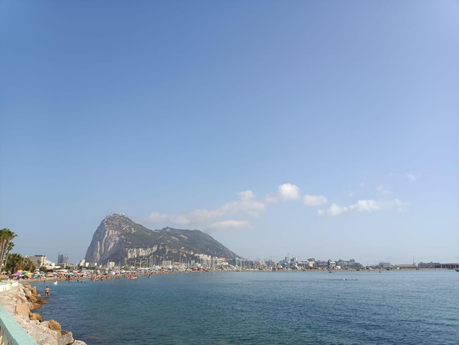 Vistas A 3 Paises Y 2 Continentes 1º Linea De Playa A 5 Minutos De Gibraltar Lägenhet La Línea de la Concepción Exteriör bild